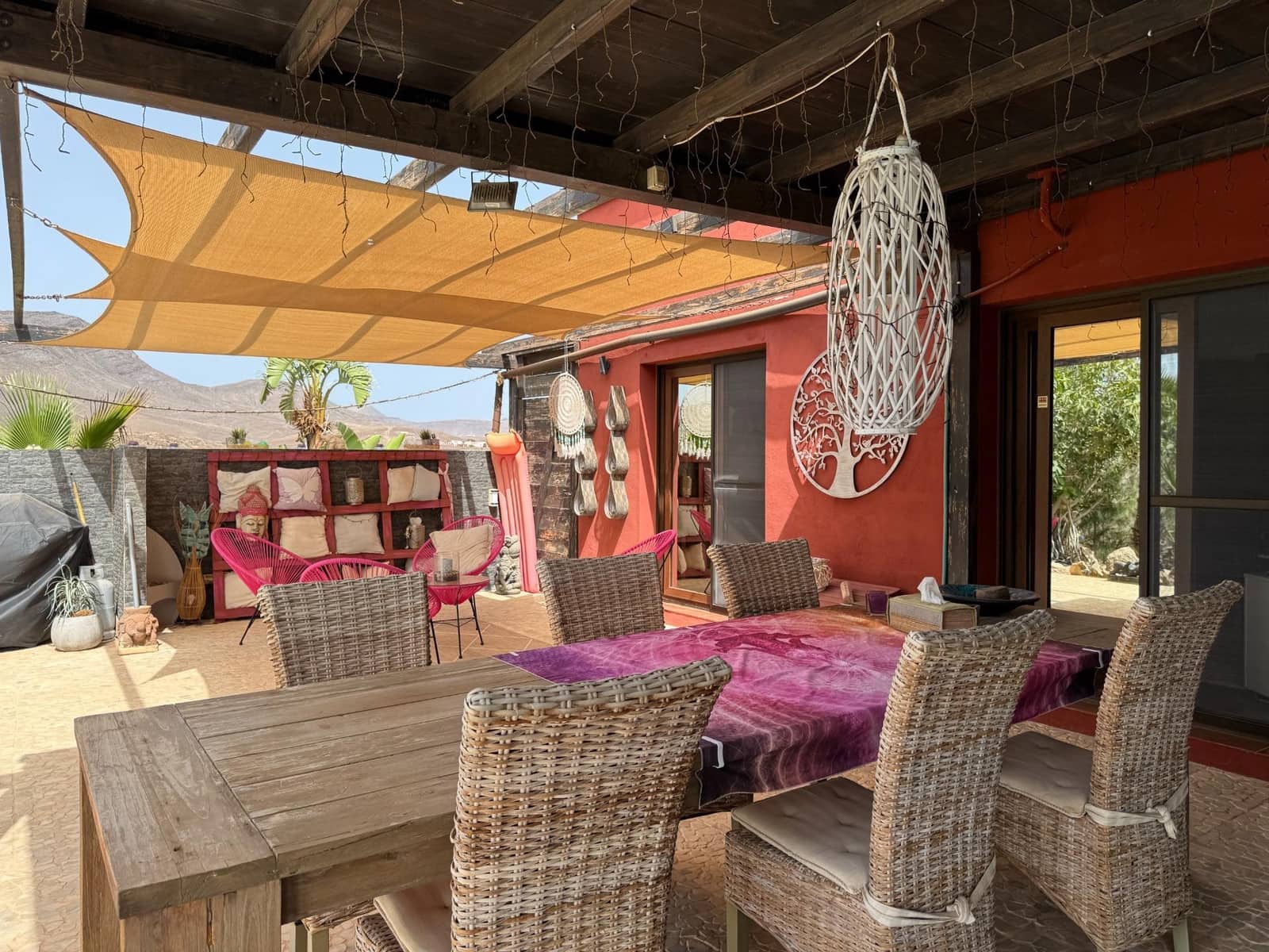 5 makuuhuone Huvila myytävänä paikassa Tuineje mukana uima-altaan 
autotalli - 969 000 € (Ref: 9499046)