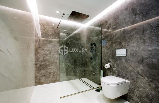 4 quarto Moradia para arrendar em Palm-Mar, Arona com piscina garagem - 8 500 € (Ref: 9499049)