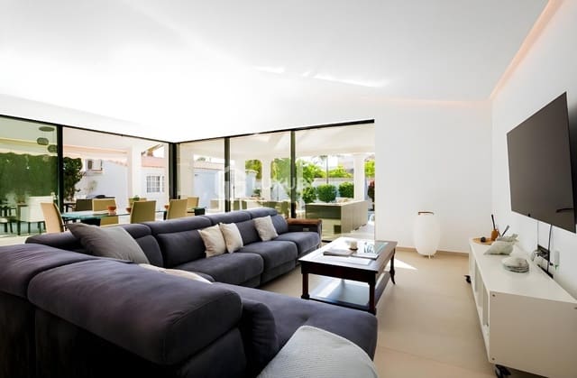 4 quarto Moradia para arrendar em Palm-Mar, Arona com piscina garagem - 8 500 € (Ref: 9499049)