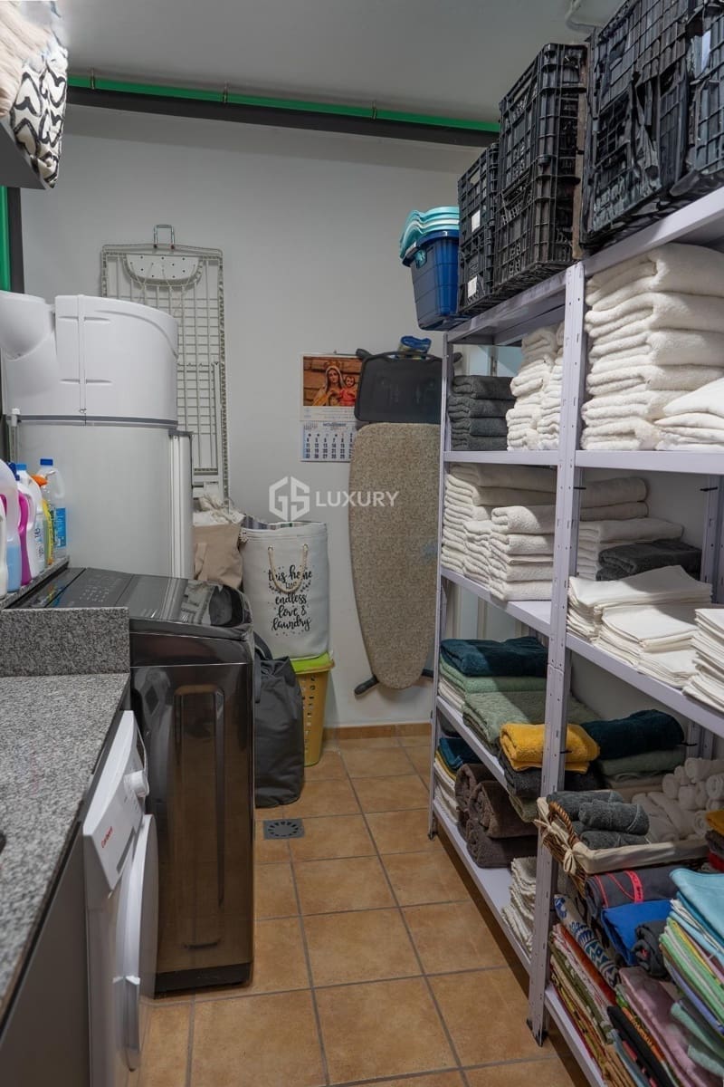 4 quarto Moradia Geminada para venda em Puerto Santiago com piscina garagem - 995 000 € (Ref: 9499437)
