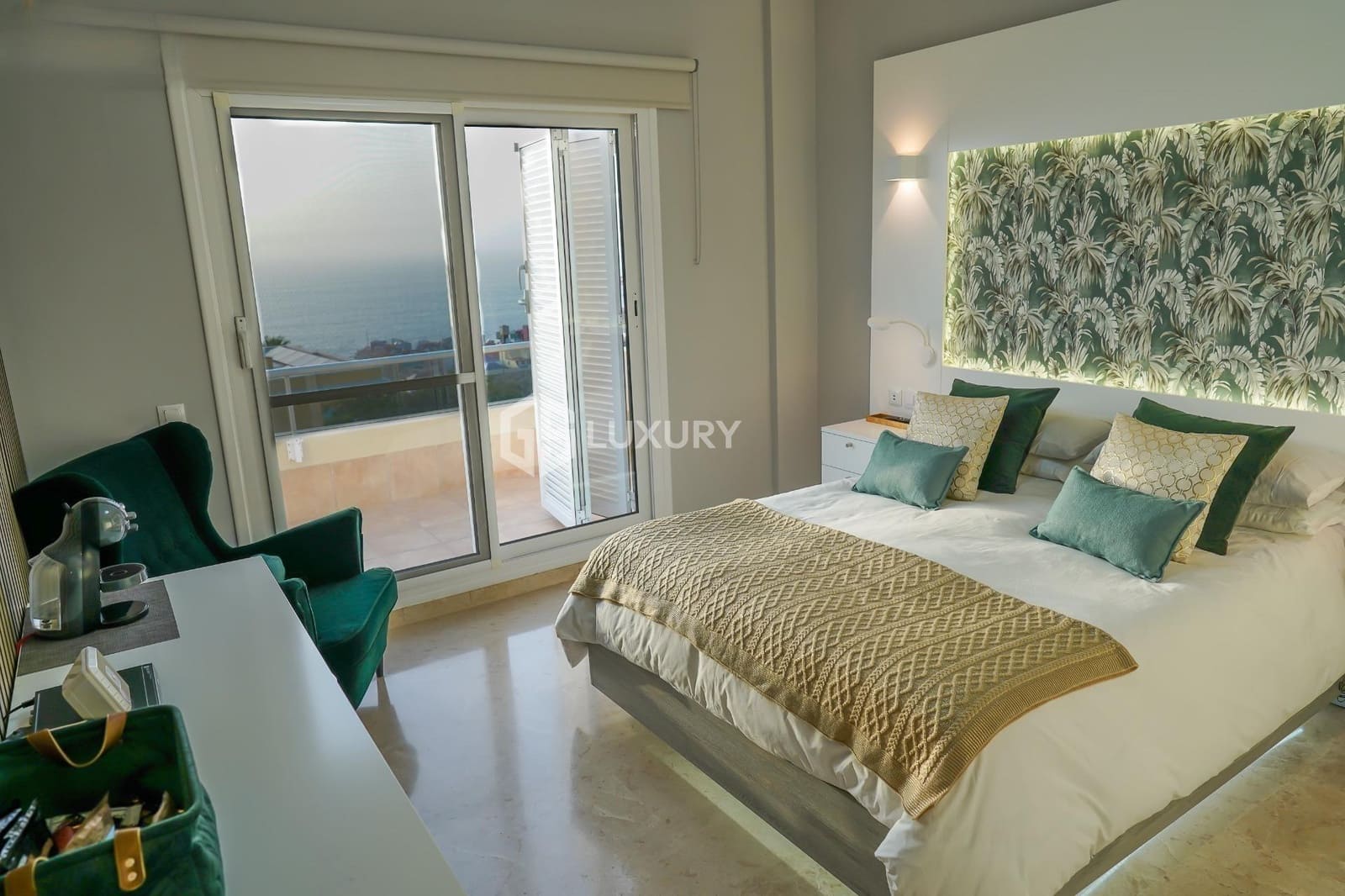 4 quarto Moradia Geminada para venda em Puerto Santiago com piscina garagem - 995 000 € (Ref: 9499437)