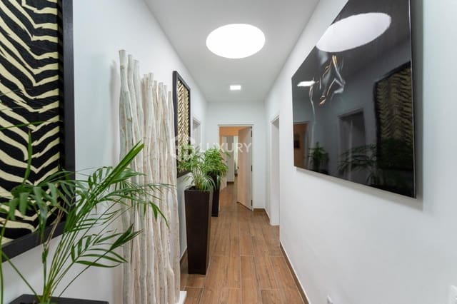 7 soverom Villa til salgs i Costa Adeje, Adeje med svømmebasseng garasje - € 1 995 000 (Ref: 9519232)