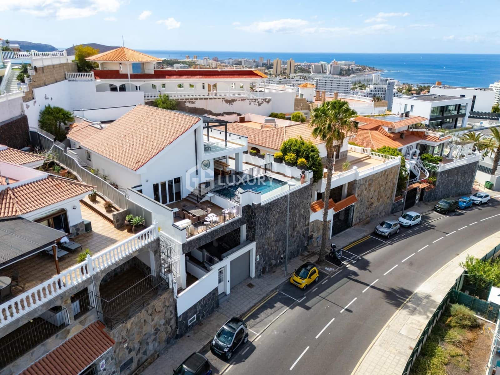 7 soverom Villa til salgs i Costa Adeje med svømmebasseng garasje - € 1 995 000 (Ref: 9519232)
