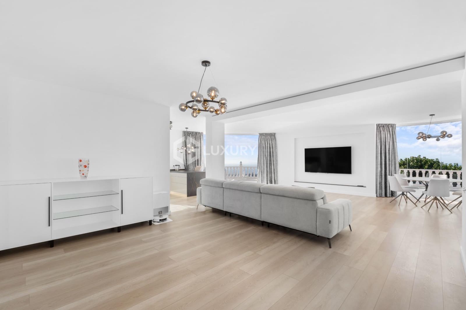 Chalet de 5 habitaciones en San Miguel de Abona en venta con piscina garaje - 1.950.000 € (Ref: 9524522)