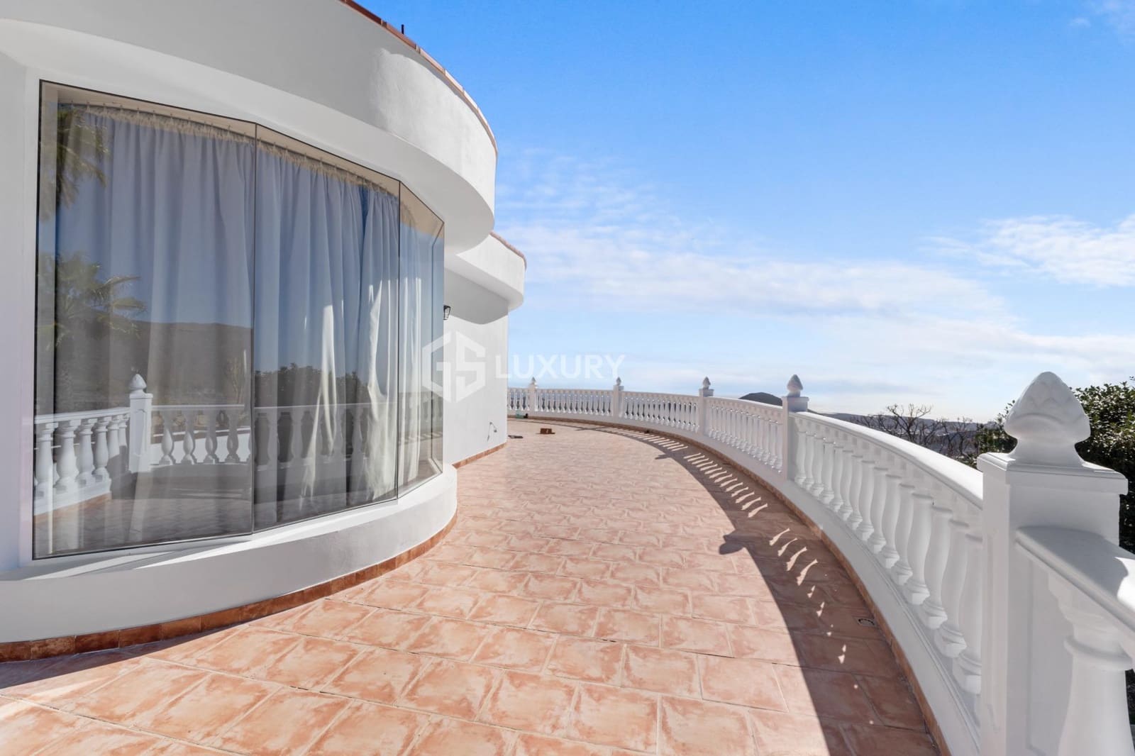 Chalet de 5 habitaciones en San Miguel de Abona en venta con piscina garaje - 1.950.000 € (Ref: 9524522)