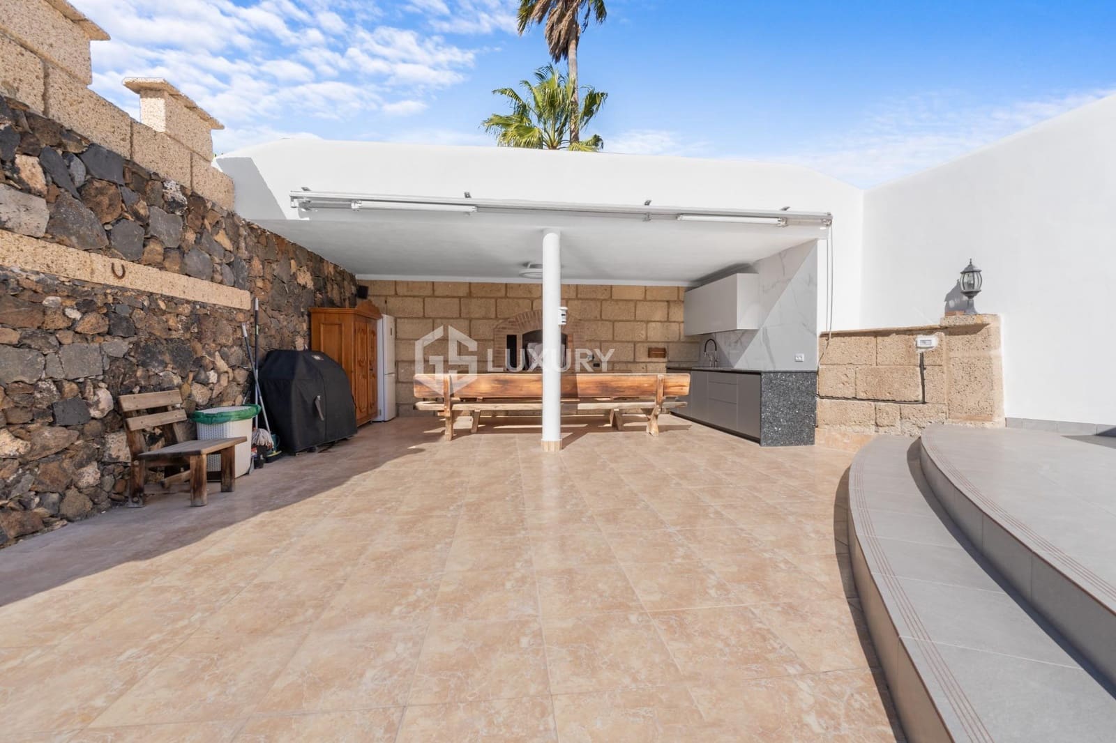 Chalet de 5 habitaciones en San Miguel de Abona en venta con piscina garaje - 1.950.000 € (Ref: 9524522)