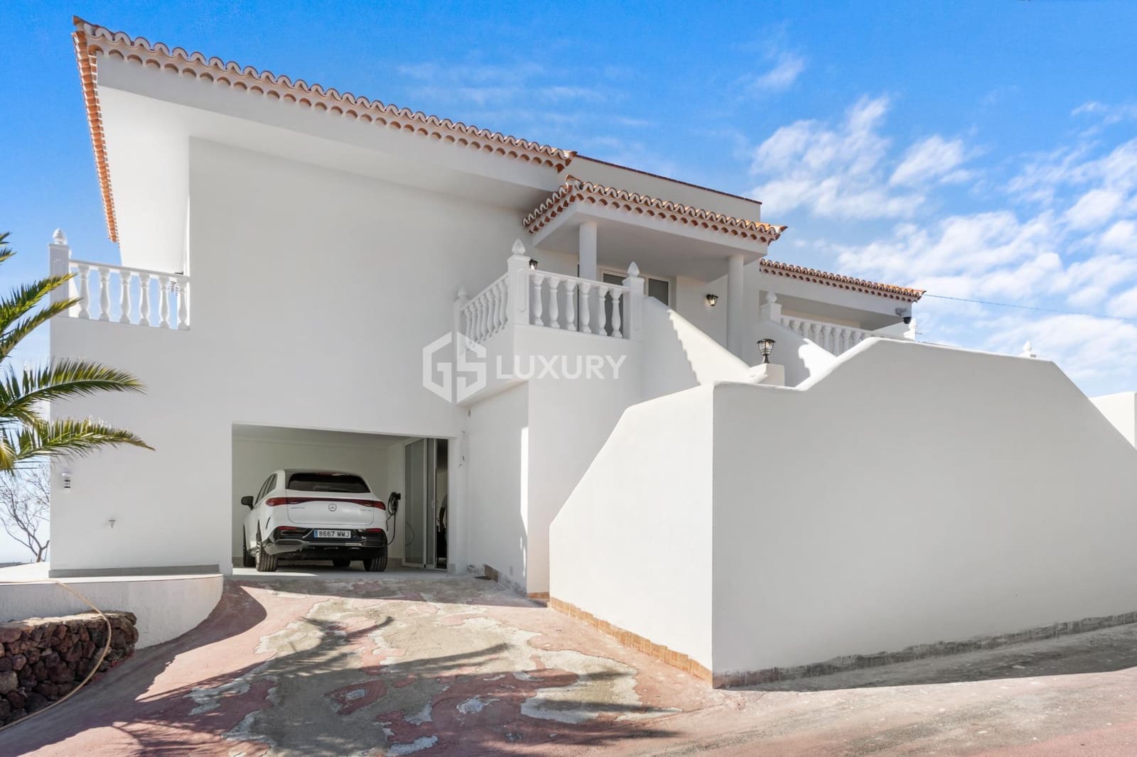 Chalet de 5 habitaciones en San Miguel de Abona en venta con piscina garaje - 1.950.000 € (Ref: 9524522)