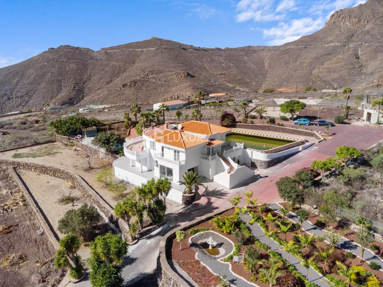 Chalet de 5 habitaciones en San Miguel de Abona en venta con piscina garaje - 1.950.000 € (Ref: 9524522)