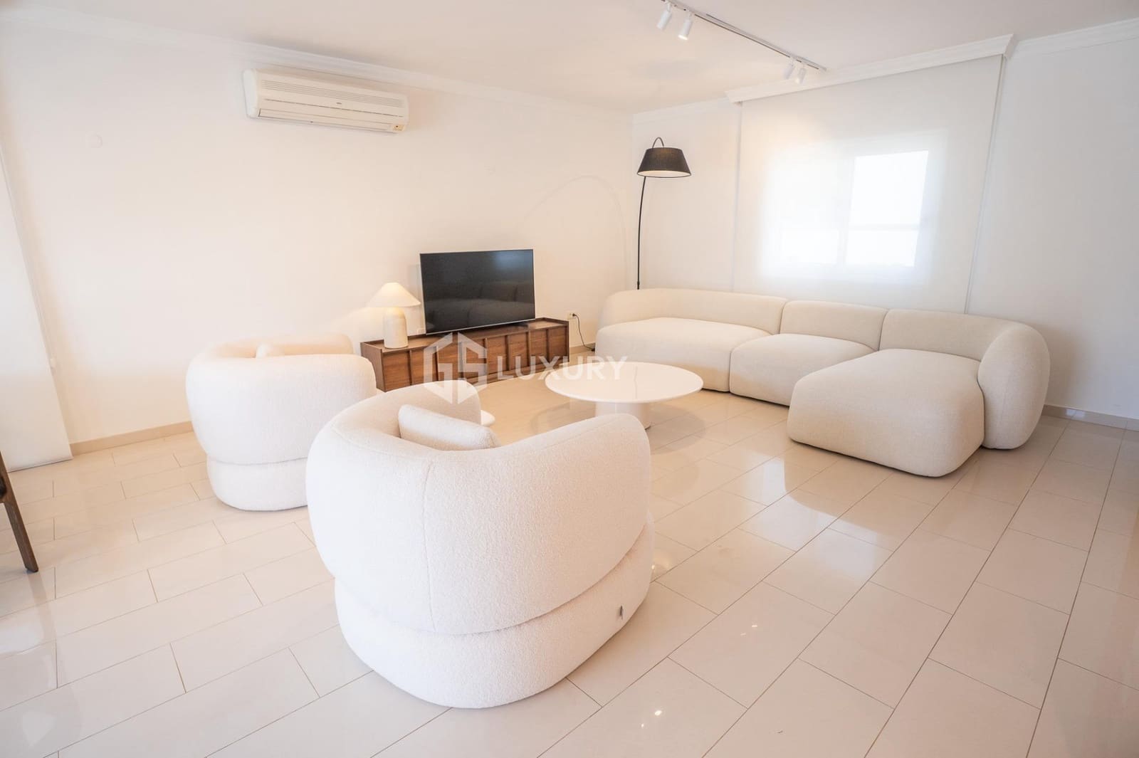 5 soverom Villa til salgs i La Caleta Adeje med svømmebasseng garasje - € 3 300 000 (Ref: 9537348)