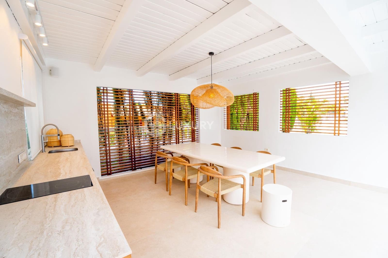 5 soverom Villa til salgs i La Caleta Adeje med svømmebasseng garasje - € 3 300 000 (Ref: 9537348)