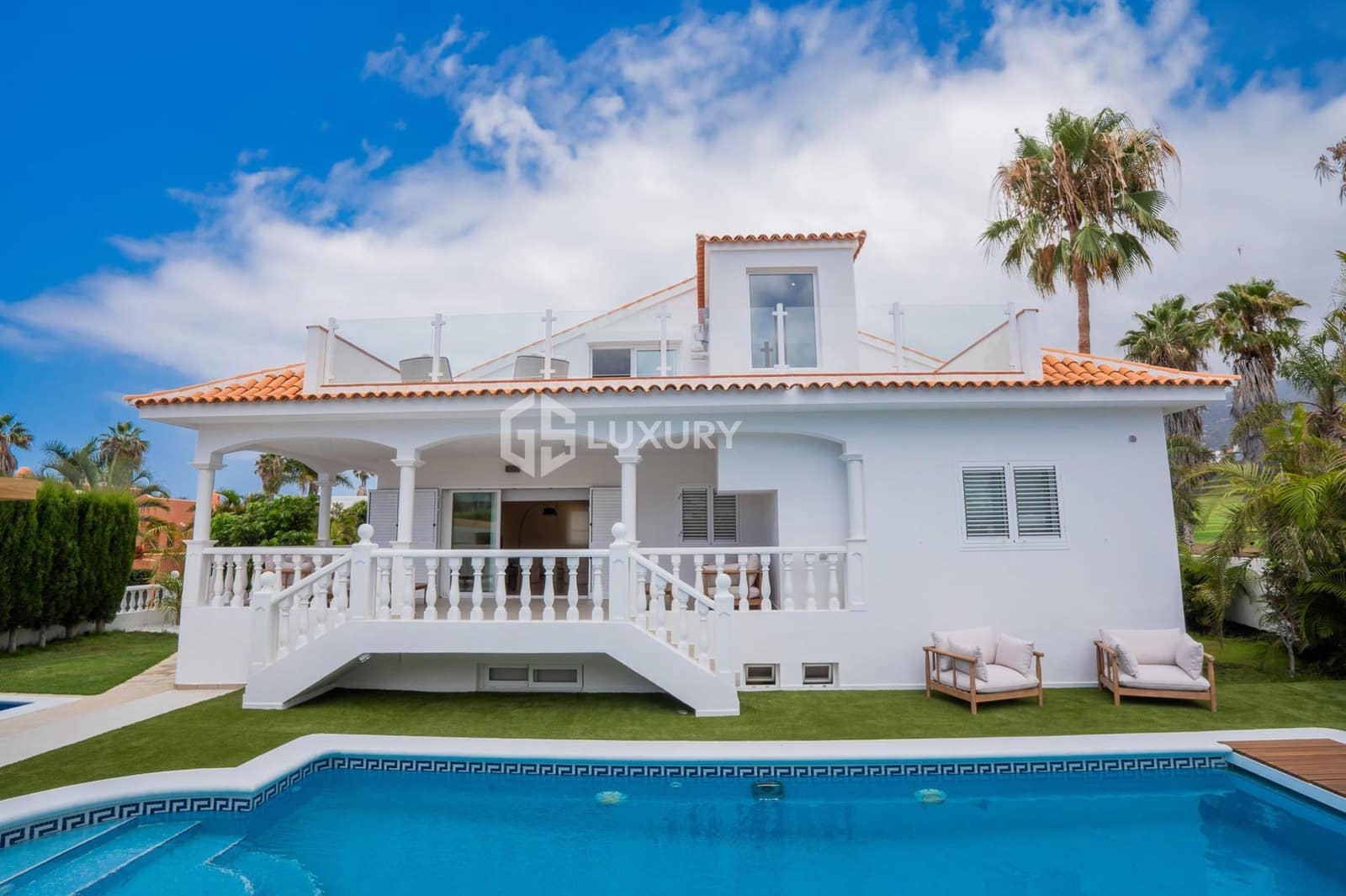 5 soverom Villa til salgs i La Caleta Adeje med svømmebasseng garasje - € 3 300 000 (Ref: 9537348)