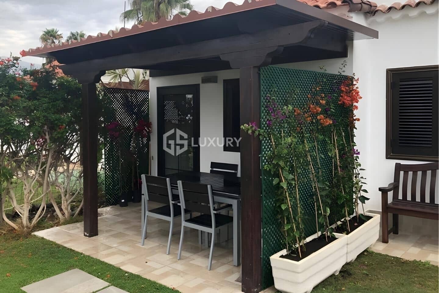 3 chambre Villa/Maison Mitoyenne à vendre à San Miguel de Abona avec piscine garage - 699 000 € (Ref: 9541659)