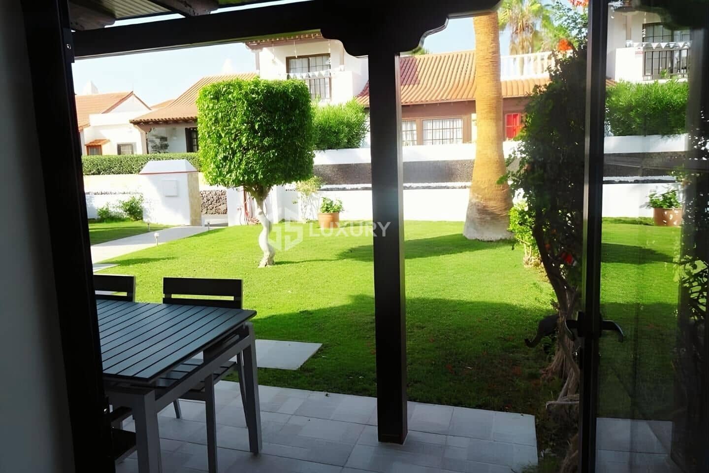 3 chambre Villa/Maison Mitoyenne à vendre à San Miguel de Abona avec piscine garage - 699 000 € (Ref: 9541659)