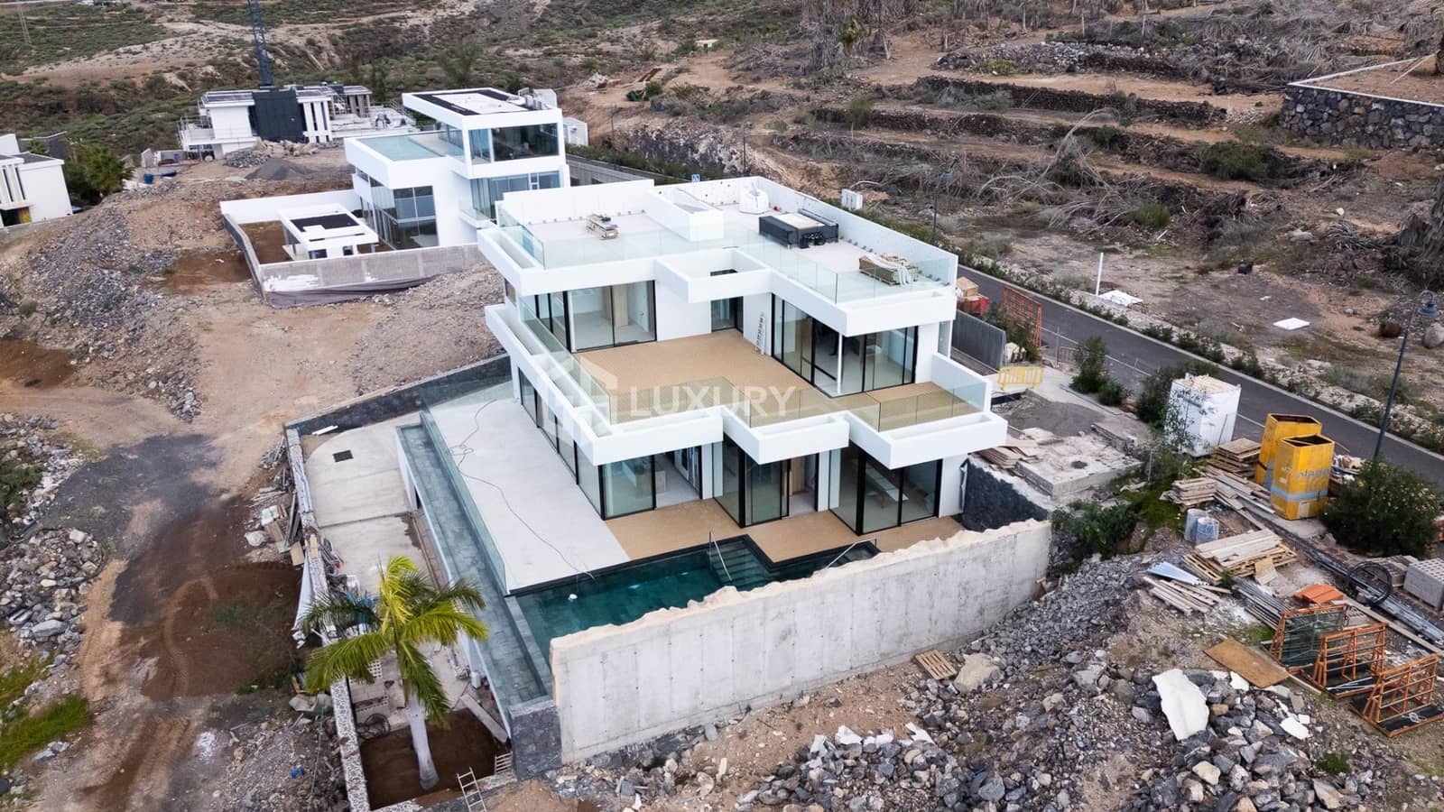 4 makuuhuone Huvila myytävänä paikassa Guia de Isora mukana uima-altaan 
autotalli - 6 900 000 € (Ref: 9548442)