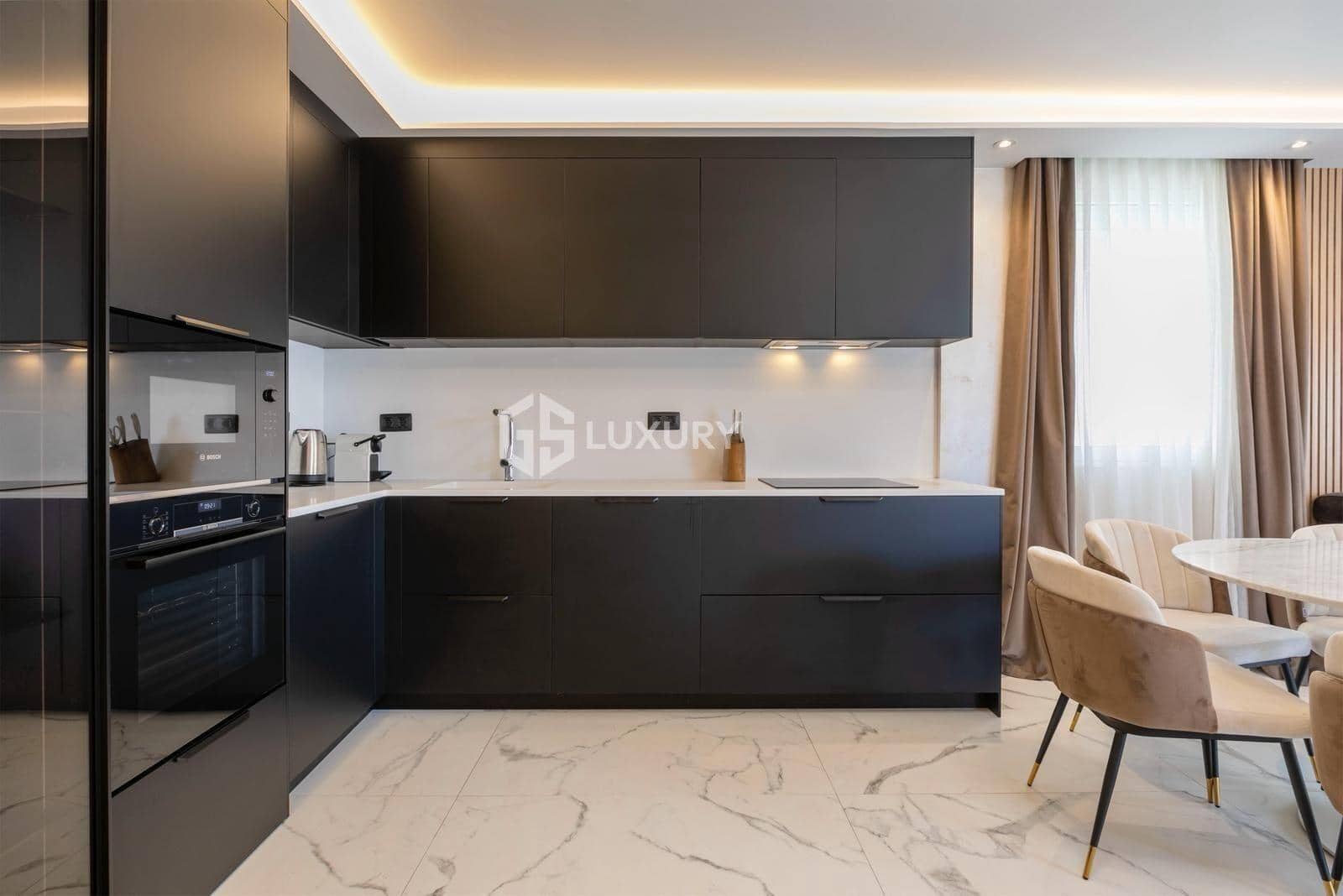 3 Zimmer Villa zu verkaufen in San Miguel de Abona mit Pool Garage - 690.000 € (Ref: 9548443)