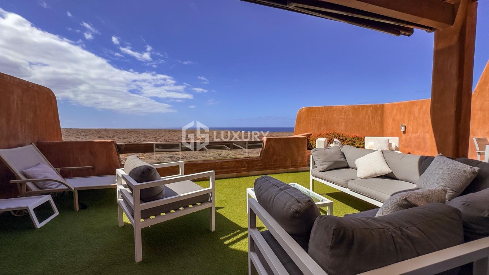 Apartamento de 2 habitaciones en Palm-Mar en venta con piscina garaje - 945.000 € (Ref: 9548444)