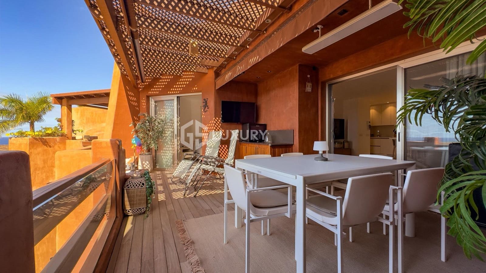 Apartamento de 2 habitaciones en Palm-Mar en venta con piscina garaje - 945.000 € (Ref: 9548444)