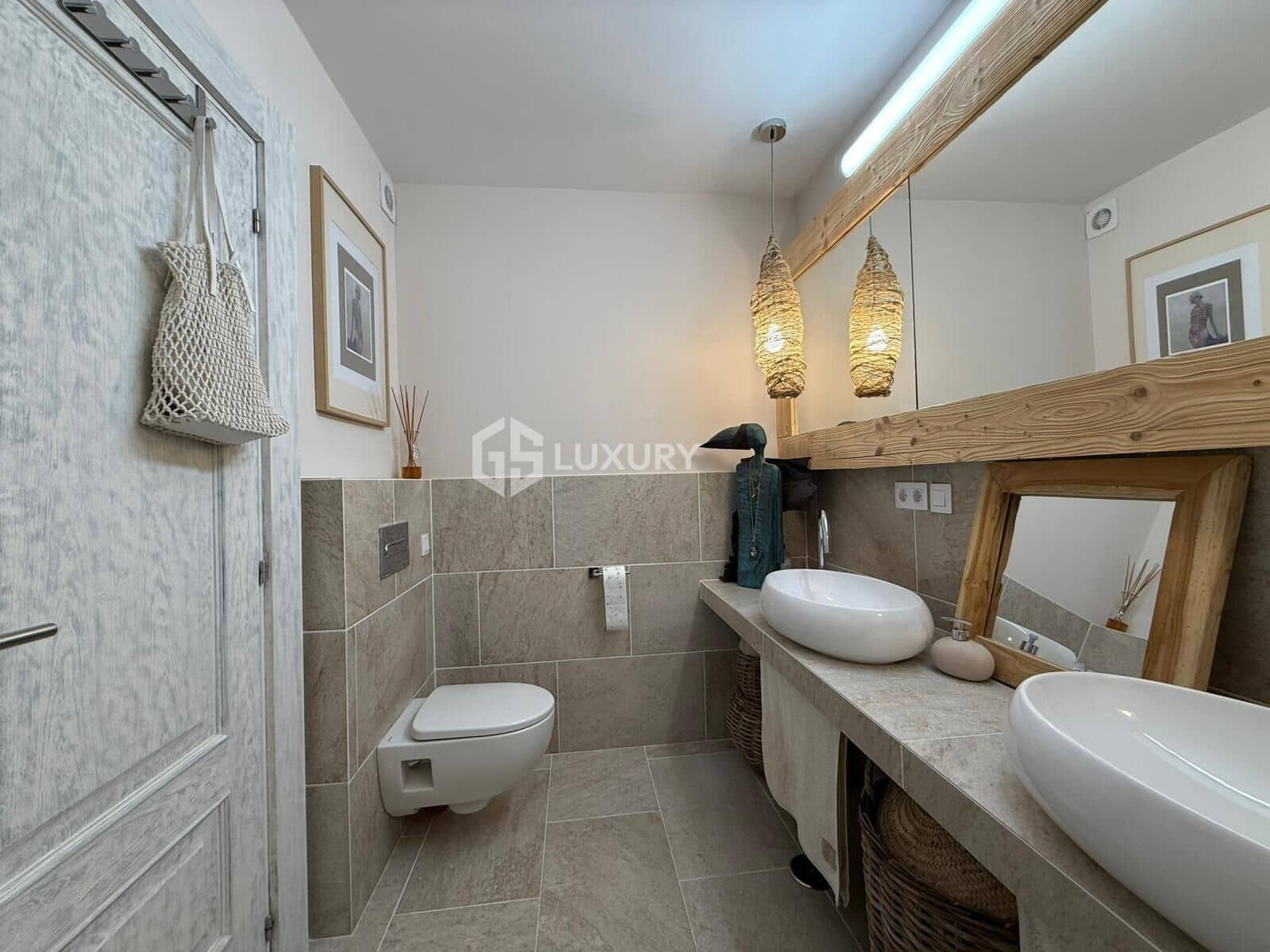 Apartamento de 2 habitaciones en Roque del Conde en venta con piscina garaje - 449.000 € (Ref: 9571400)