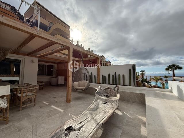 2 soverom Leilighet til salgs i Roque del Conde, Adeje med svømmebasseng garasje - € 449 000 (Ref: 9571400)