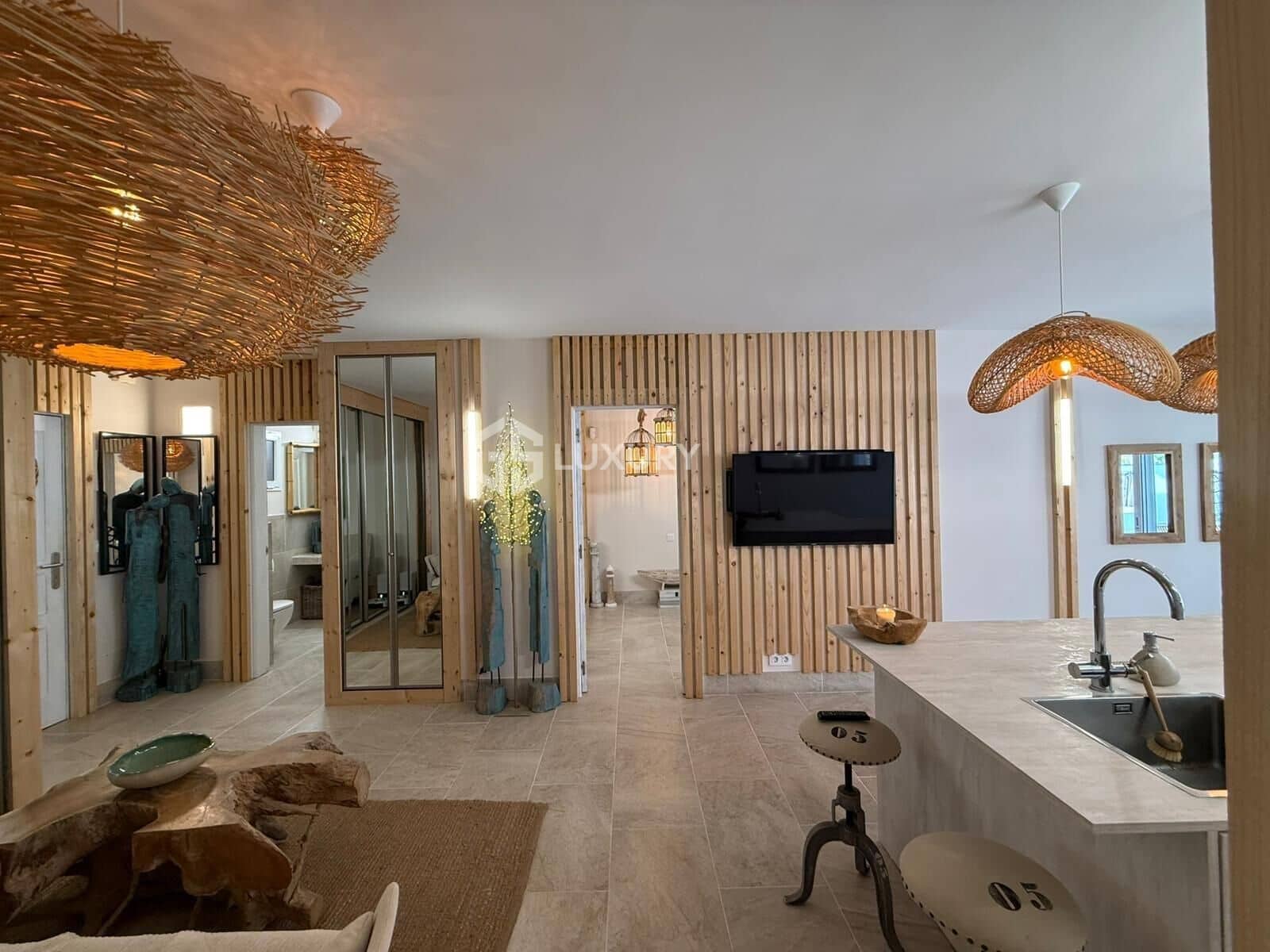 Apartamento de 2 habitaciones en Roque del Conde en venta con piscina garaje - 449.000 € (Ref: 9571400)