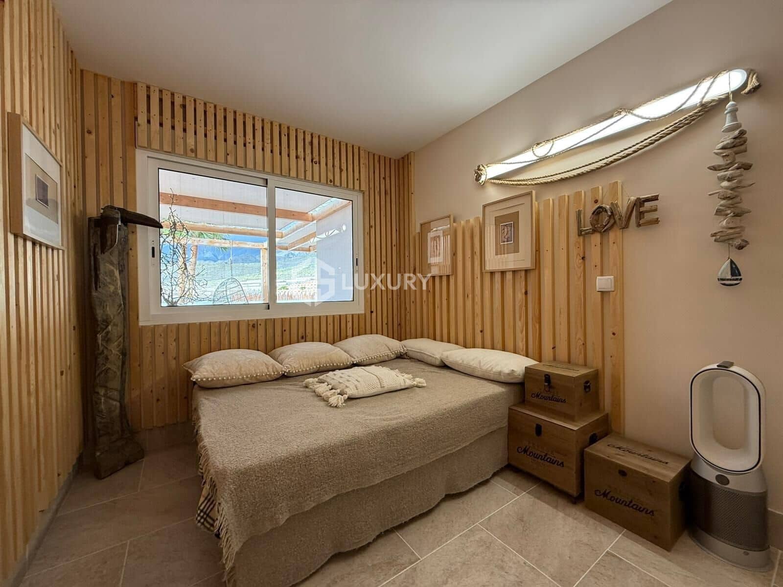 Apartamento de 2 habitaciones en Roque del Conde en venta con piscina garaje - 449.000 € (Ref: 9571400)