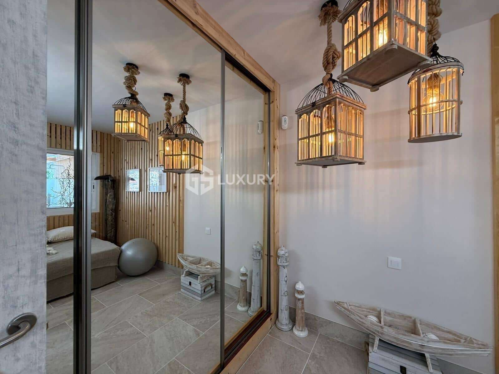 Apartamento de 2 habitaciones en Roque del Conde en venta con piscina garaje - 449.000 € (Ref: 9571400)