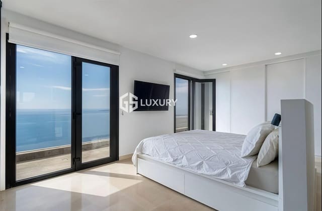 Chalet de 4 habitaciones en Tabaiba, El Rosario en venta con piscina garaje - 950.000 € (Ref: 9601275)