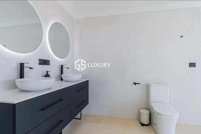 Chalet de 4 habitaciones en Tabaiba, El Rosario en venta con piscina garaje - 950.000 € (Ref: 9601275)