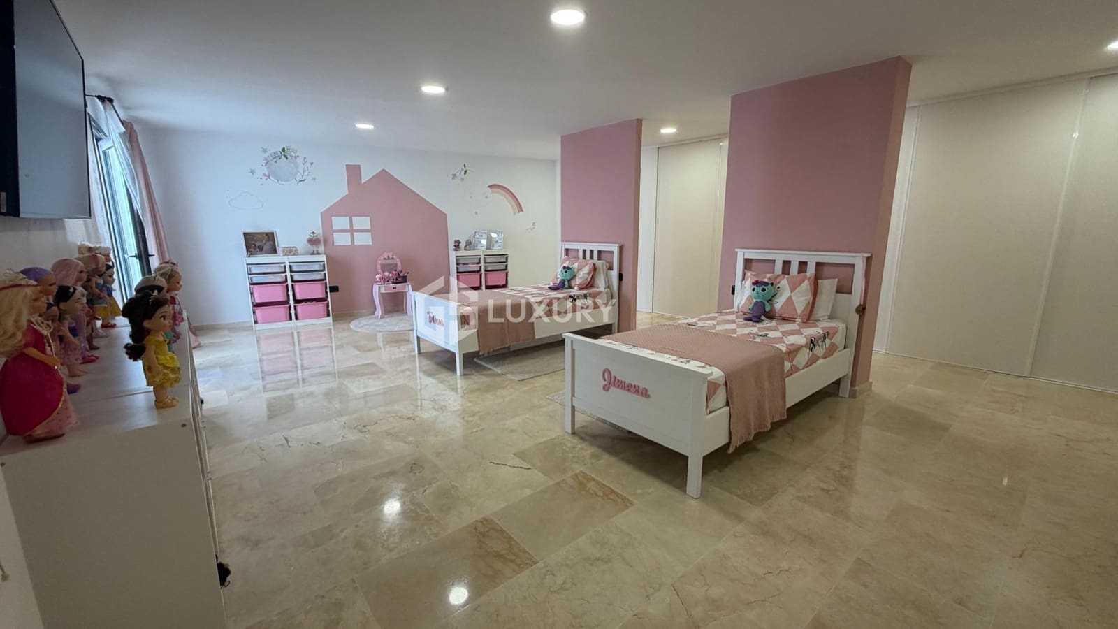 Chalet de 4 habitaciones en Tabaiba en venta con piscina garaje - 950.000 € (Ref: 9601275)