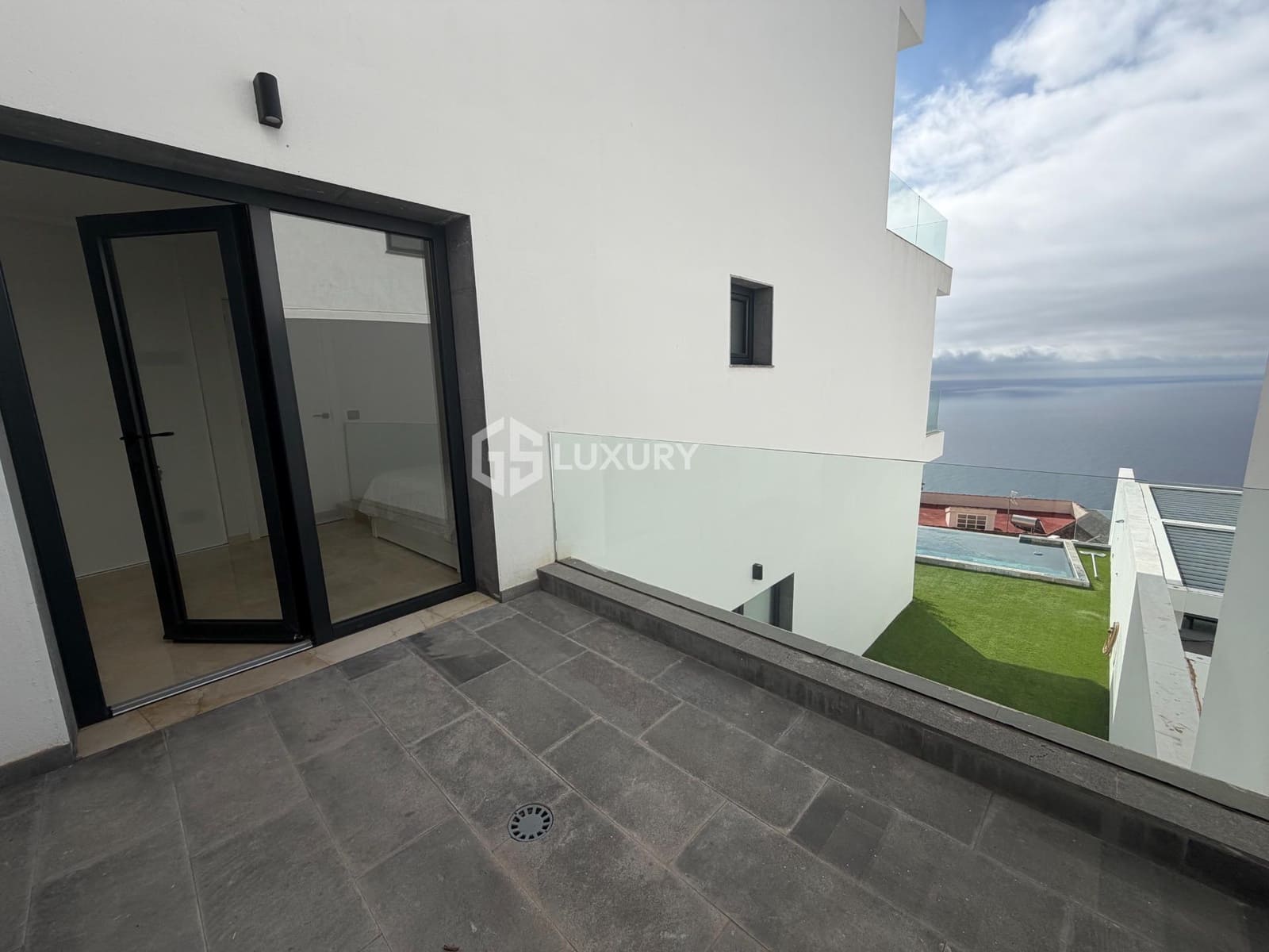 Chalet de 4 habitaciones en Tabaiba en venta con piscina garaje - 950.000 € (Ref: 9601275)