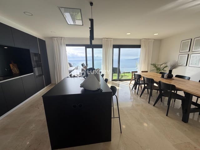 Chalet de 4 habitaciones en Tabaiba, El Rosario en venta con piscina garaje - 950.000 € (Ref: 9601275)