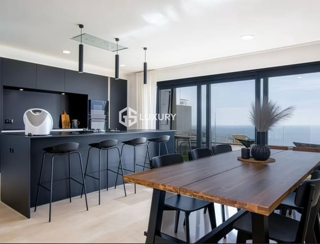 Chalet de 4 habitaciones en Tabaiba, El Rosario en venta con piscina garaje - 950.000 € (Ref: 9601275)