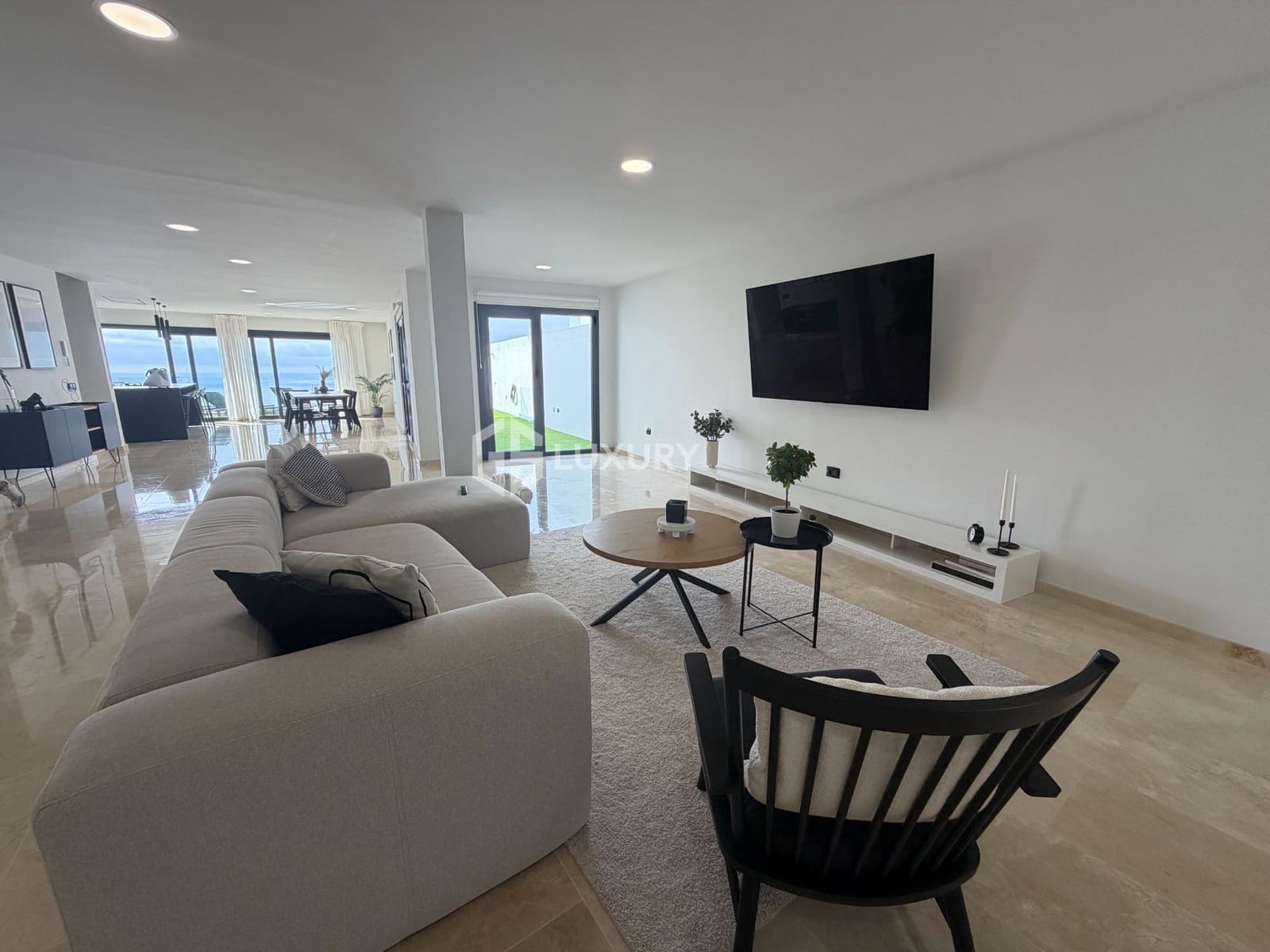 4 bedroom Villa for sale in Tabaiba with pool garage - € 950,000 (Ref: 9601275)