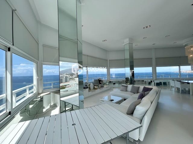 1 soveværelse Penthouse til salg i Playa de las Américas, Adeje med swimmingpool garage - € 1.595.000 (Ref: 9616092)