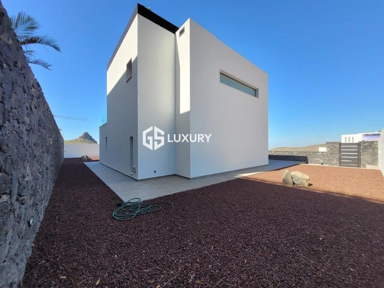 4 bedroom Villa for sale in Costa Adeje with pool garage - € 1,900,000 (Ref: 9625929)