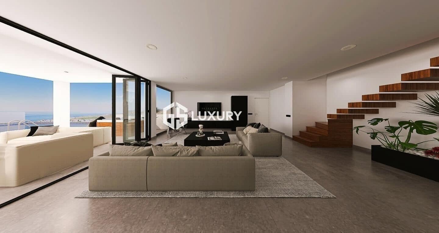 4 bedroom Villa for sale in Costa Adeje with pool garage - € 1,900,000 (Ref: 9625929)