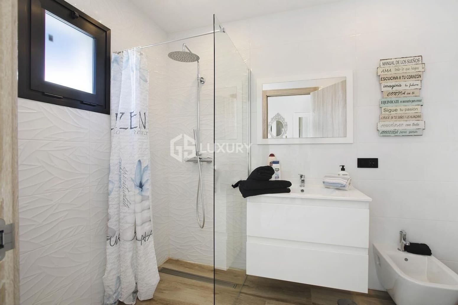 4 slaapkamer Villa te koop in Adeje met garage - € 800.000 (Ref: 9676055)