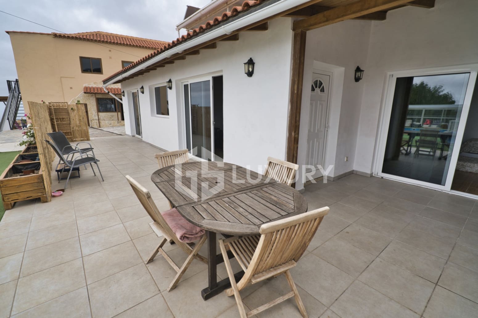 6 soverom Villa til salgs i San Miguel de Abona med svømmebasseng garasje - € 860 000 (Ref: 9676056)