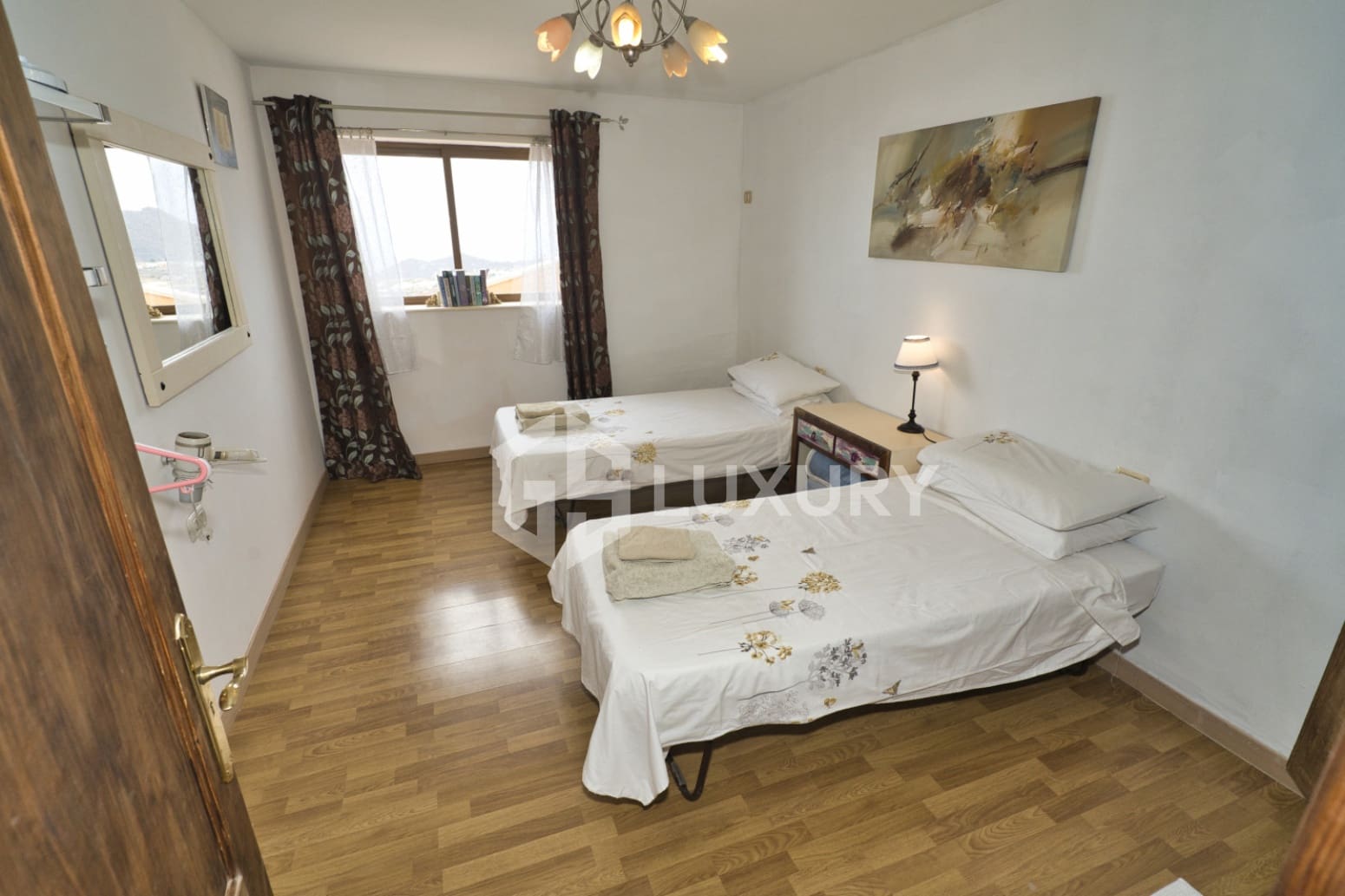 6 soverom Villa til salgs i San Miguel de Abona med svømmebasseng garasje - € 860 000 (Ref: 9676056)