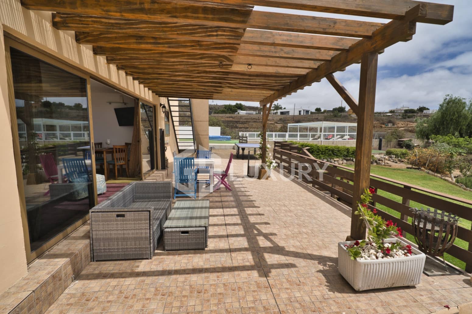 6 soverom Villa til salgs i San Miguel de Abona med svømmebasseng garasje - € 860 000 (Ref: 9676056)