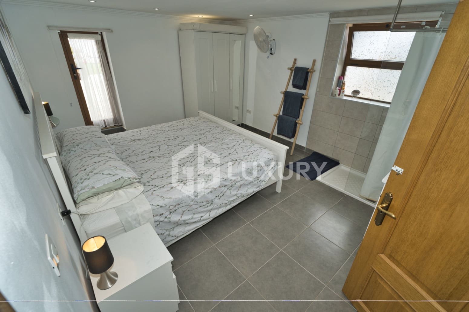 6 soverom Villa til salgs i San Miguel de Abona med svømmebasseng garasje - € 860 000 (Ref: 9676056)