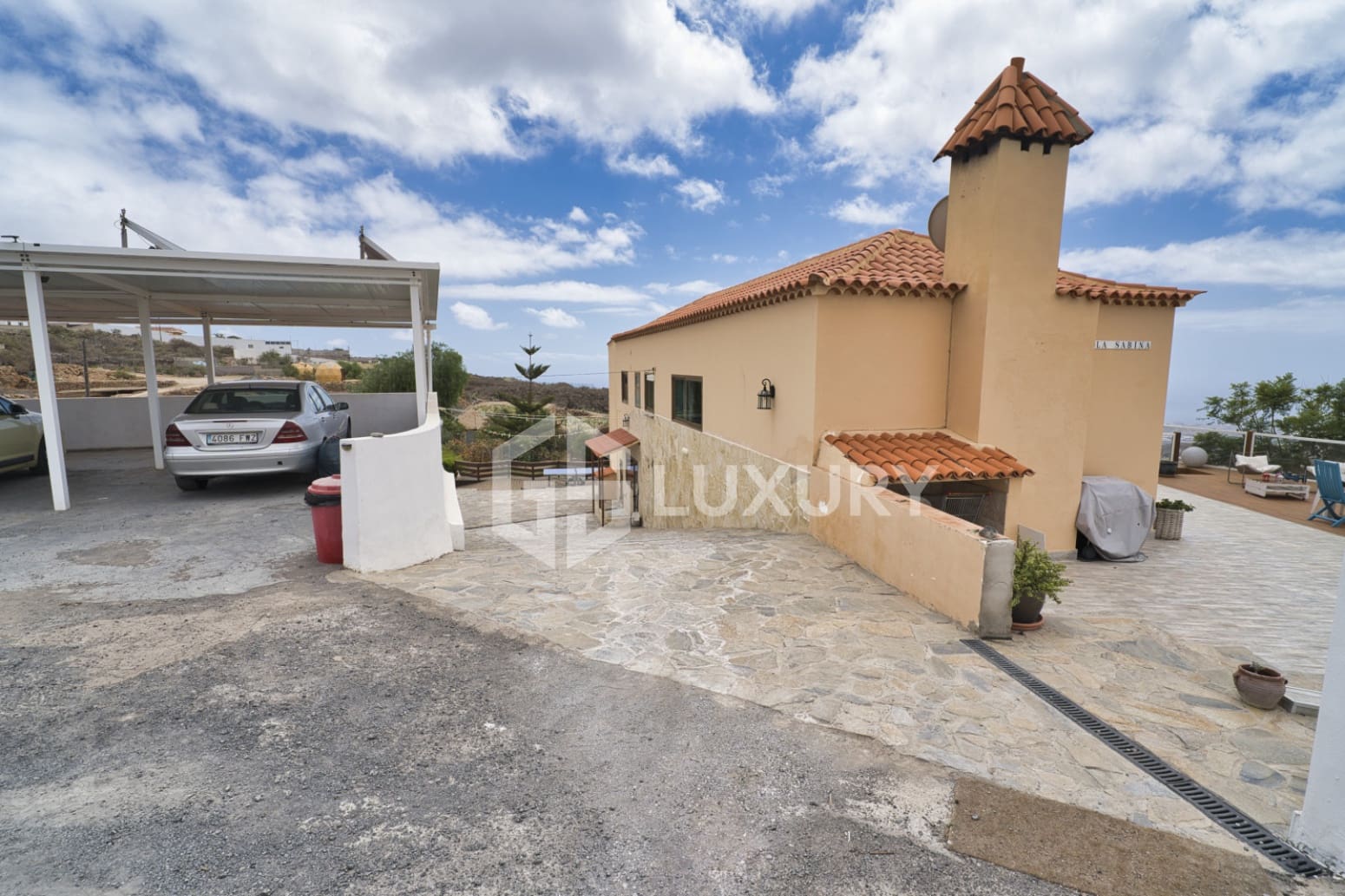 6 soverom Villa til salgs i San Miguel de Abona med svømmebasseng garasje - € 860 000 (Ref: 9676056)