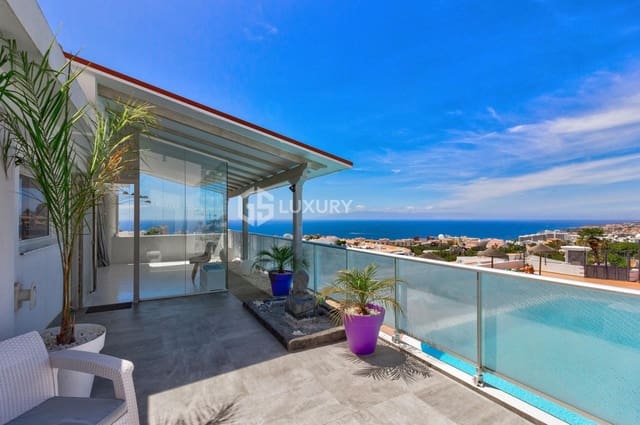 Piso de 3 habitaciones en San Eugenio Alto, Adeje en venta con garaje - 675.000 € (Ref: 9676057)