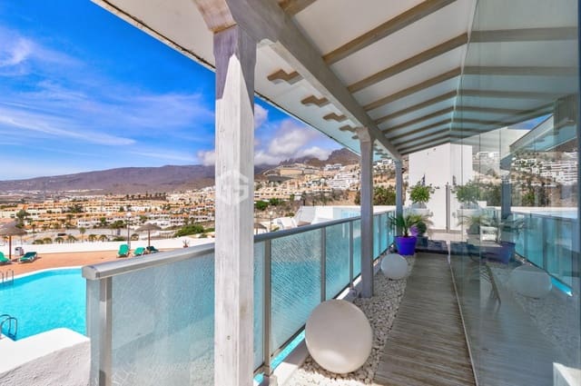 Piso de 3 habitaciones en San Eugenio Alto, Adeje en venta con garaje - 675.000 € (Ref: 9676057)