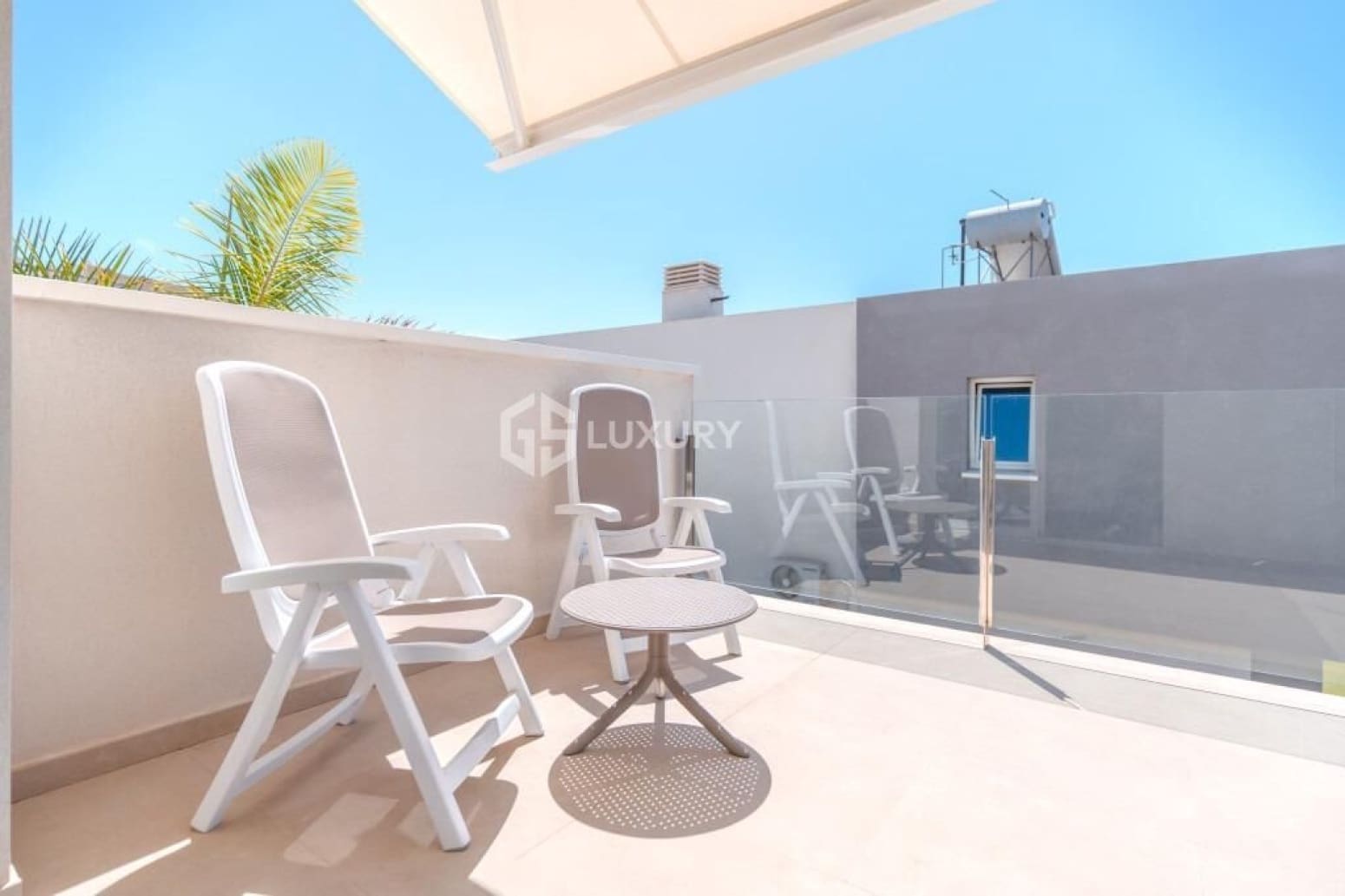 3 Zimmer Villa zu verkaufen in Adeje mit Garage - 1.100.000 € (Ref: 9676059)