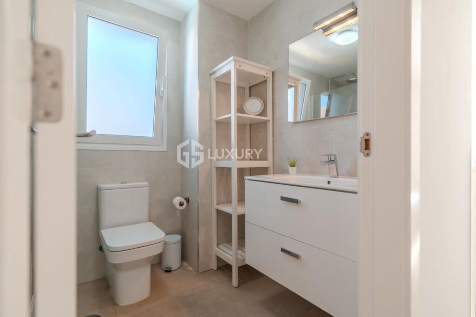 3 Zimmer Villa zu verkaufen in Adeje mit Garage - 1.100.000 € (Ref: 9676059)