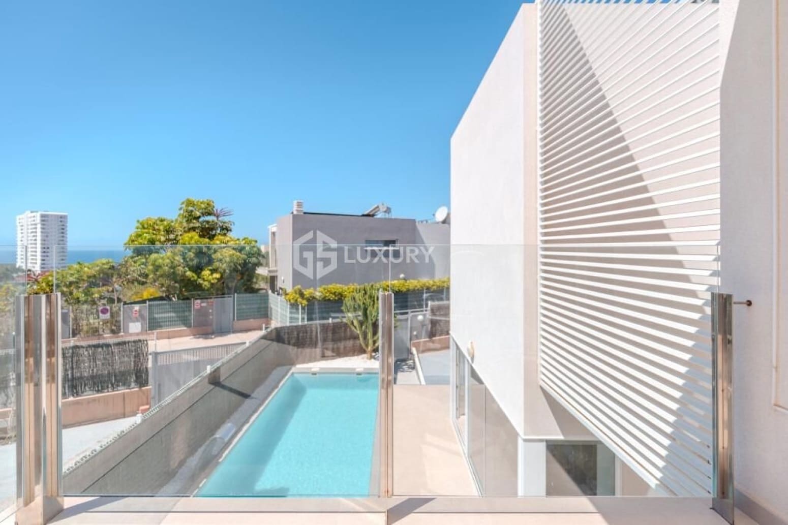 3 Zimmer Villa zu verkaufen in Adeje mit Garage - 1.100.000 € (Ref: 9676059)