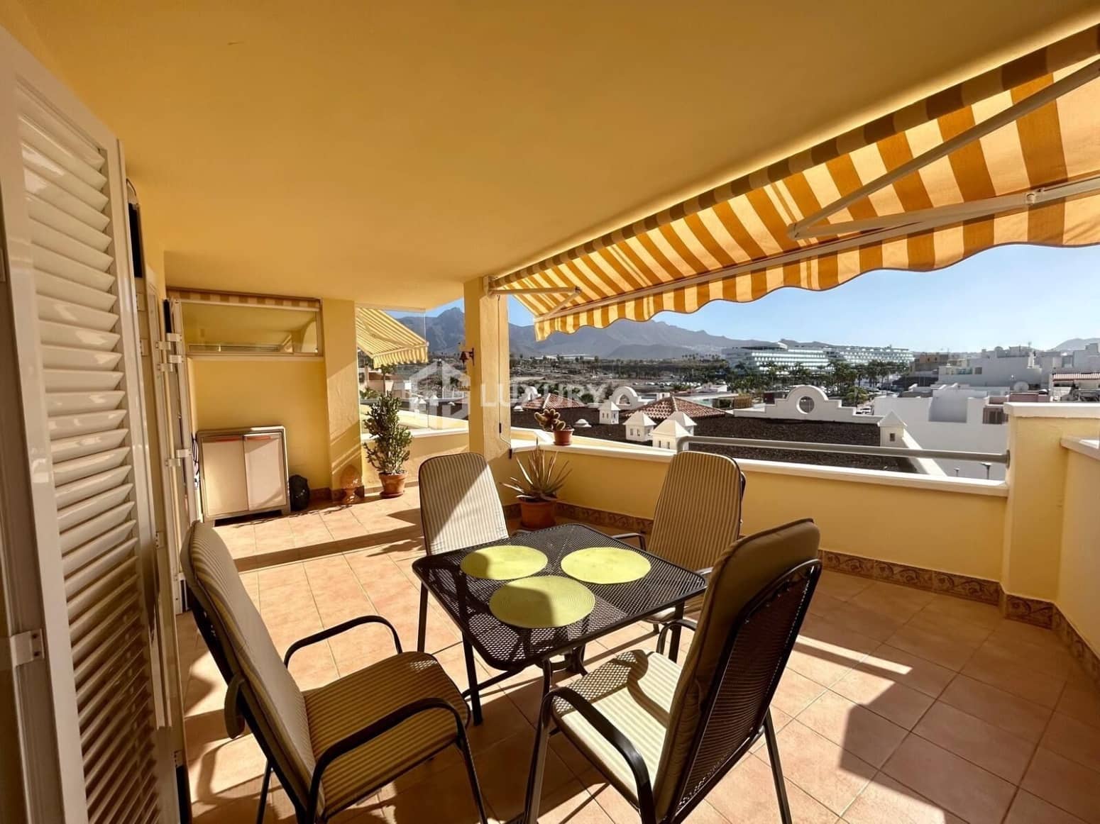 2 bedroom Flat for sale in Adeje - € 720,000 (Ref: 9676060)