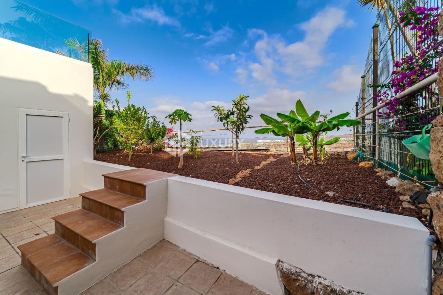 5 slaapkamer Villa te koop in Adeje met garage - € 2.100.000 (Ref: 9676061)