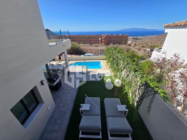 3 quarto Moradia para venda em Torviscas Centro y Alto, Adeje com piscina garagem - 1 480 000 € (Ref: 9676062)